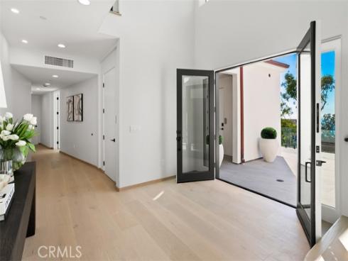 31 N Vista De Catalina  , Laguna Beach, CA