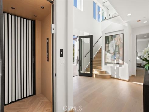 31 N Vista De Catalina  , Laguna Beach, CA