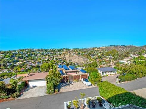 1025  Van Dyke   Drive, Laguna Beach, CA