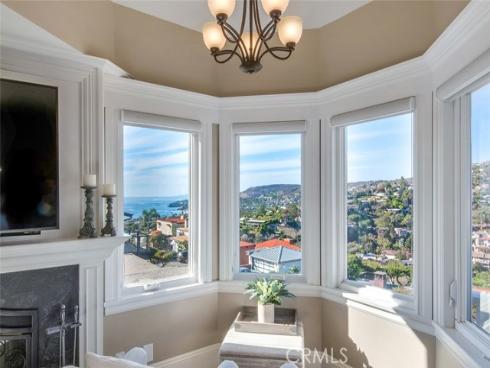 1025  Van Dyke   Drive, Laguna Beach, CA