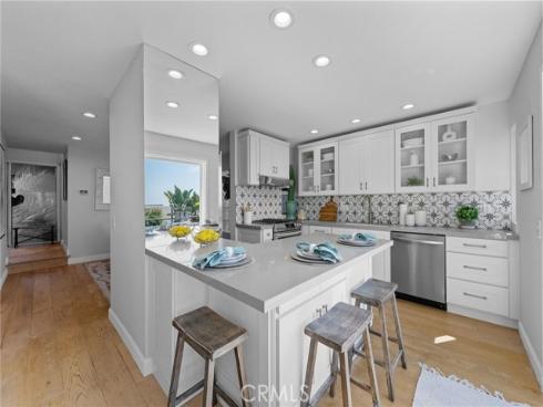 1077  Tia Juana   Street, Laguna Beach, CA