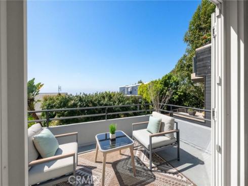 1077  Tia Juana   Street, Laguna Beach, CA