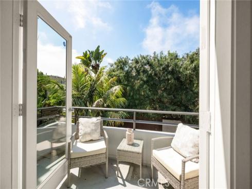 1077  Tia Juana   Street, Laguna Beach, CA