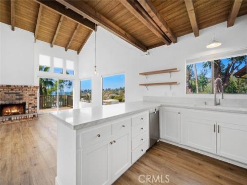 421  Loma Terrace  , Laguna Beach, CA