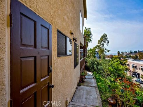 421  Loma Terrace  , Laguna Beach, CA
