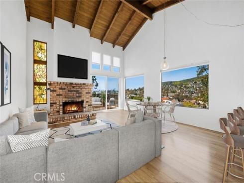 421  Loma Terrace  , Laguna Beach, CA