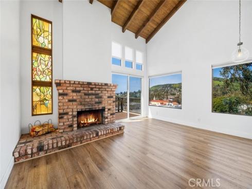 421  Loma Terrace  , Laguna Beach, CA