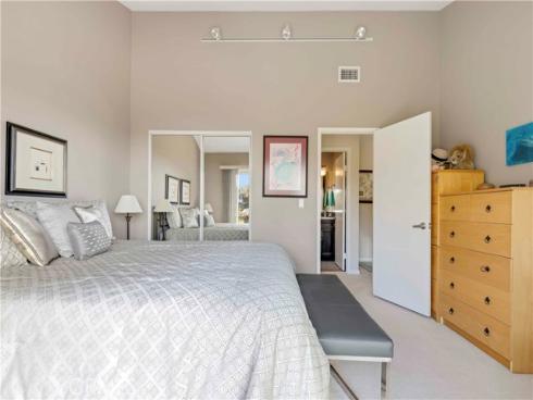 480  Nyes   Place, Laguna Beach, CA