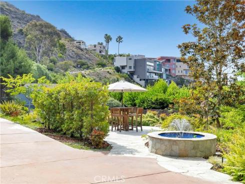 480  Nyes   Place, Laguna Beach, CA
