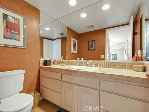 480  Nyes   Place, Laguna Beach, CA