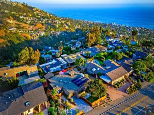 1687  Temple Hills   Drive, Laguna Beach, CA
