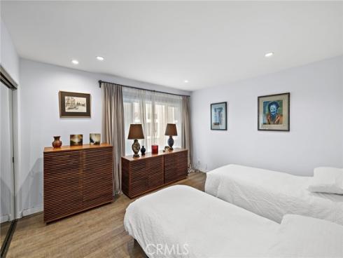 520 Cliff 304 Drive, Laguna Beach, CA