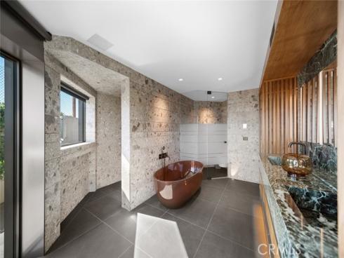 3  N La Senda  , Laguna Beach, CA