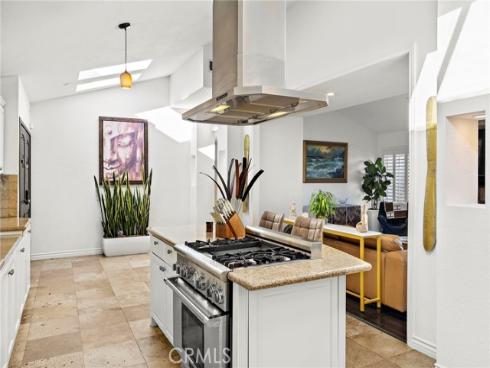 3030  Mountain View Dr  , Laguna Beach, CA
