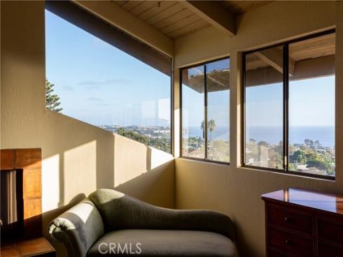 7 N Vista De La Luna  , Laguna Beach, CA