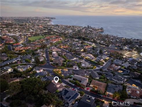 7 N Vista De La Luna  , Laguna Beach, CA