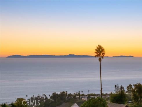 2867  Chateau   Way, Laguna Beach, CA