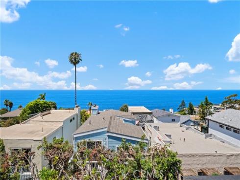 2961  Rounsevel  , Laguna Beach, CA