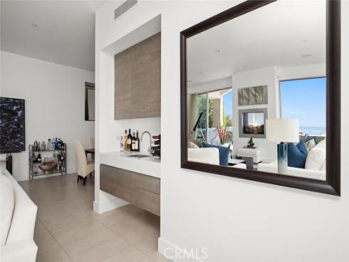 2300  Crestview  , Laguna Beach, CA