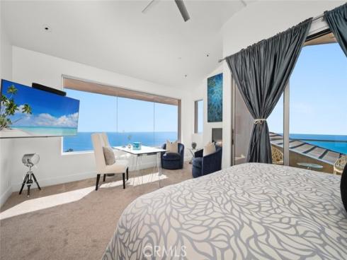 2300  Crestview  , Laguna Beach, CA