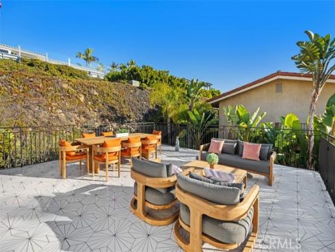 2870  Zell   Drive, Laguna Beach, CA