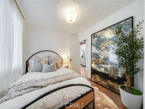 358  Flora  , Laguna Beach, CA