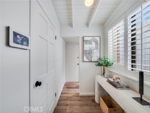 358  Flora  , Laguna Beach, CA