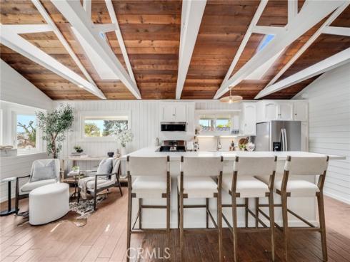 358  Flora  , Laguna Beach, CA