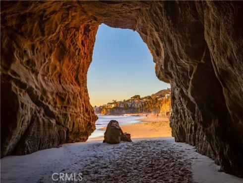 98  S La Senda Dr  , Laguna Beach, CA