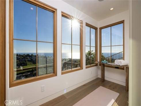 1015  Madison   Place, Laguna Beach, CA