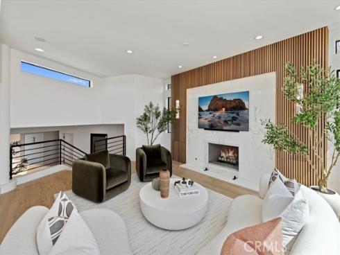 1425  Skyline  , Laguna Beach, CA