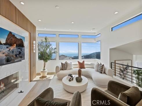 1425  Skyline  , Laguna Beach, CA