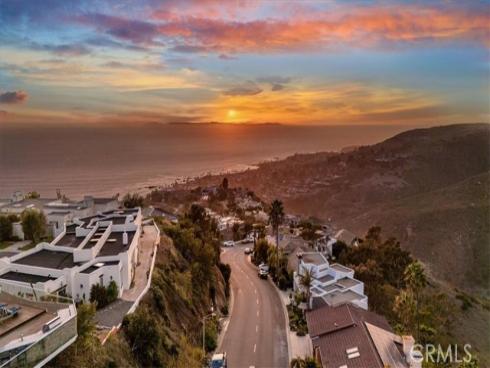 1425  Skyline  , Laguna Beach, CA