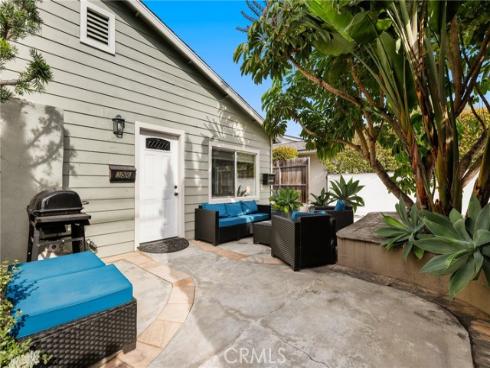 352  Thalia  , Laguna Beach, CA