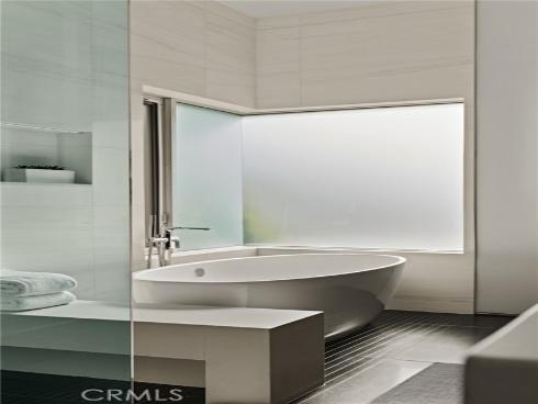 704 Nyes Place, Laguna Beach, CA