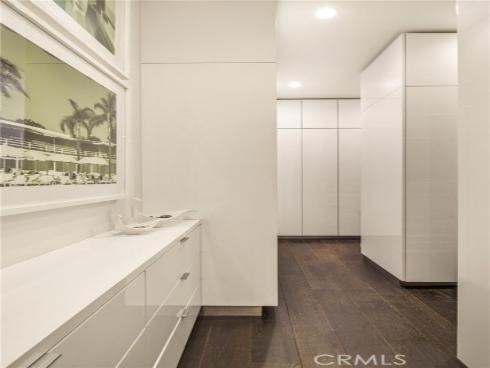 704 Nyes Place, Laguna Beach, CA