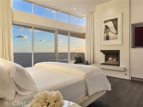 704 Nyes Place, Laguna Beach, CA