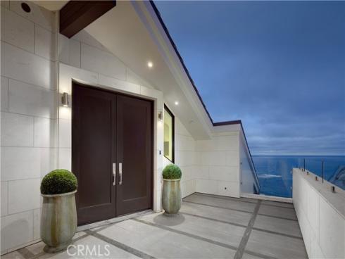 33 Bay Drive, Laguna Beach, CA