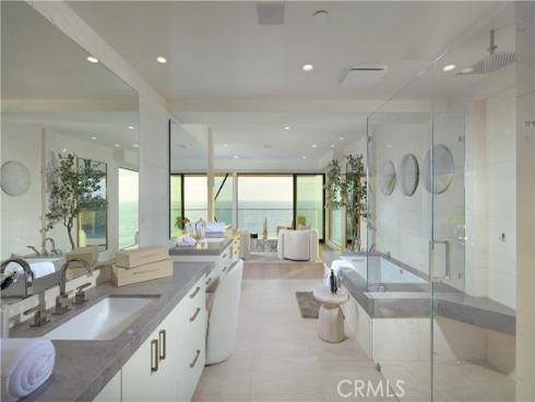 33 Bay Drive, Laguna Beach, CA