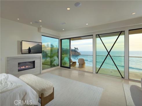 33 Bay Drive, Laguna Beach, CA