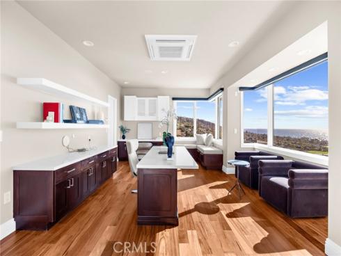 1076 Skyline Drive, Laguna Beach, CA