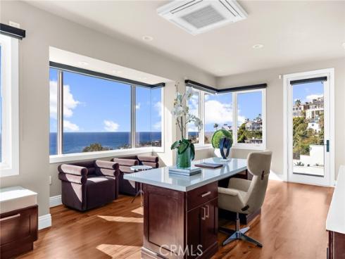 1076 Skyline Drive, Laguna Beach, CA