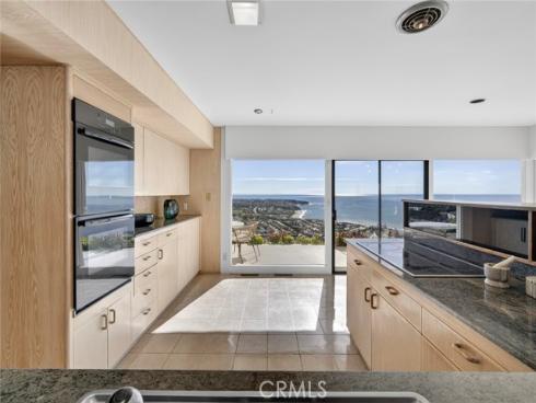 100 Vista Del Sol , Laguna Beach, CA