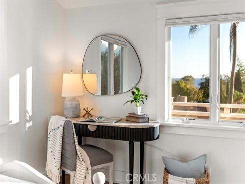 522 High Drive , Laguna Beach, CA