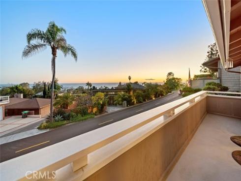 522 High Drive , Laguna Beach, CA