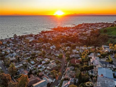 522 High Drive , Laguna Beach, CA