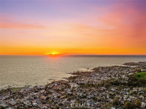 522 High Drive , Laguna Beach, CA