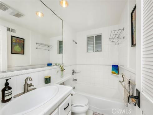 1071 Oro Street, Laguna Beach, CA