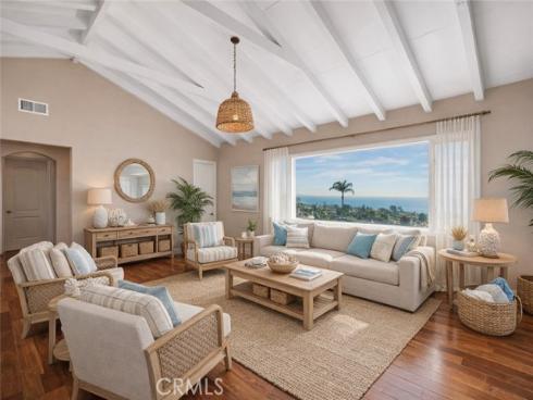 2 N Vista De La Luna  , Laguna Beach, CA