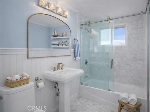 2 N Vista De La Luna  , Laguna Beach, CA